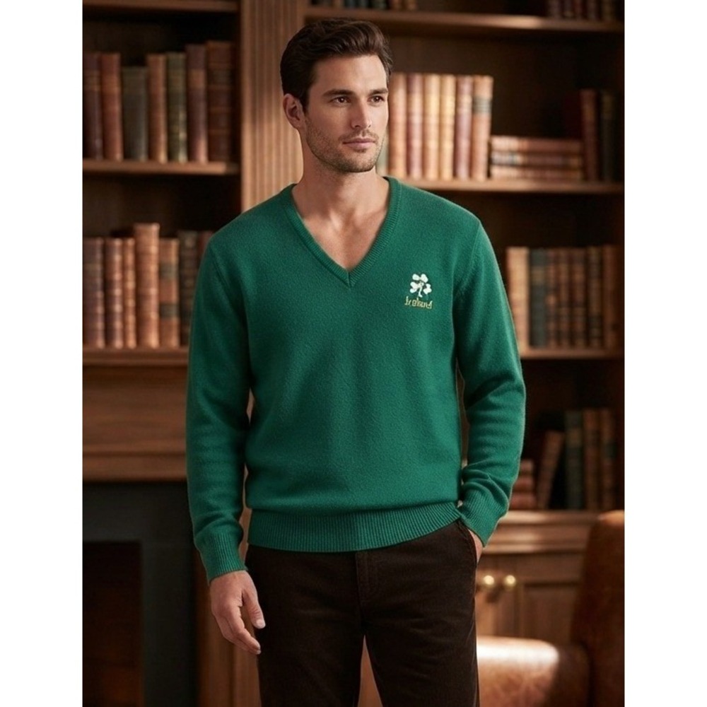VTG Traditional Craft Unisex V-Neck Sweater Ireland Shamrock 40-42 Green Acrylic
